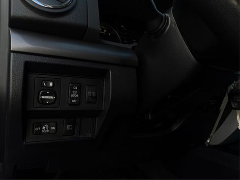 Used 2020 Toyota Tundra SR5 w/ SR5 Upgrade Package image 20