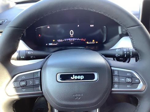 New 2026 Jeep Compass Limited AWD/4WD image 12