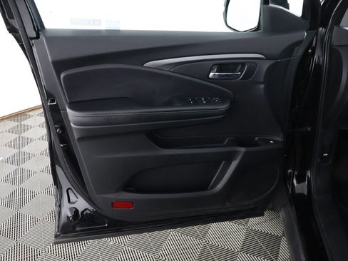 Used 2023 Honda Ridgeline Sport image 17