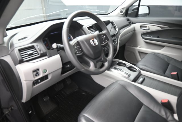 Used 2021 Honda Pilot EX image 19
