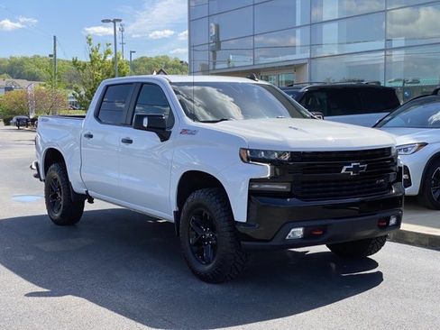 Used 2021 Chevrolet Silverado 1500 LT Trail Boss w/ Convenience Package II image 9