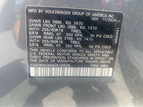 Used 2025 Volkswagen Atlas Peak Edition SE AWD/4WD image 11