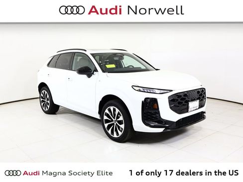 New 2026 Audi Q3 quattro 2.0T AWD/4WD image 1