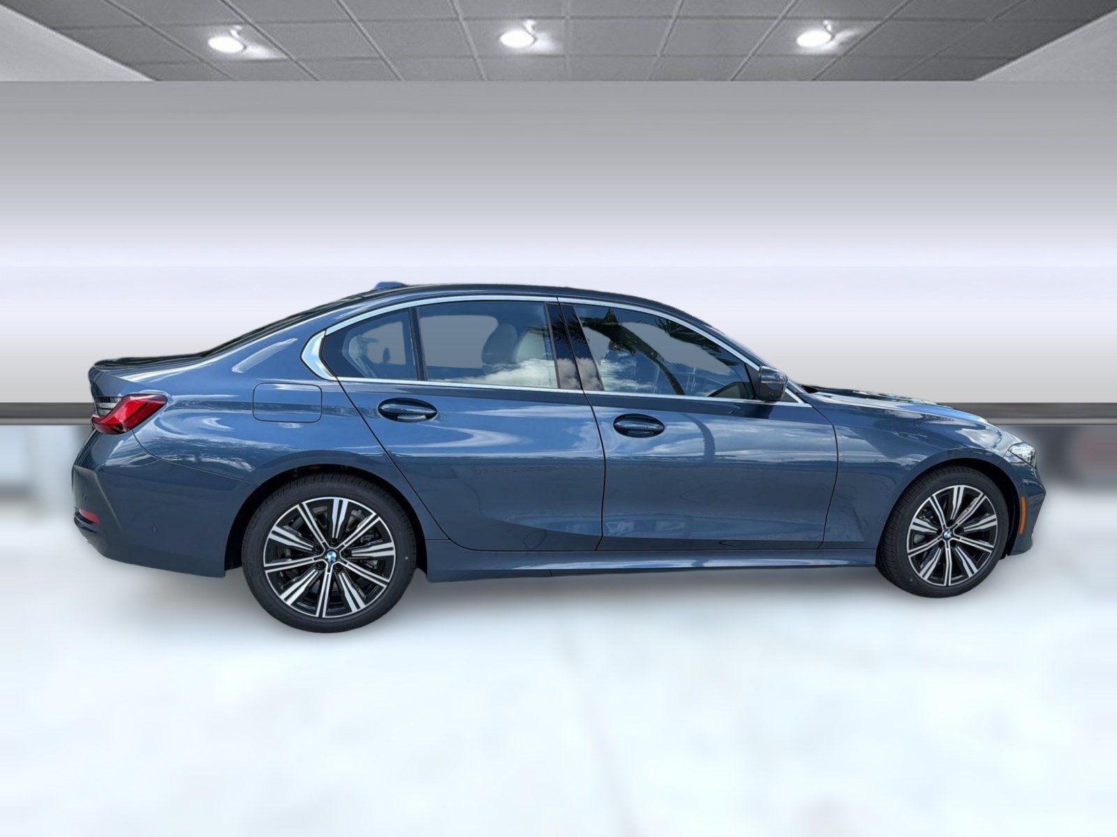 Used 2026 BMW 330i Sedan w/ Premium Package RWD image 8