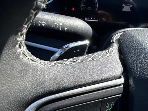 Used 2023 Jeep Grand Cherokee Altitude image 18