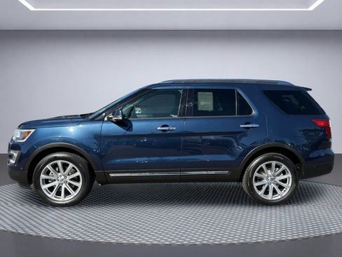Used 2017 Ford Explorer Limited w/ Equipment Group 303A AWD/4WD image 3