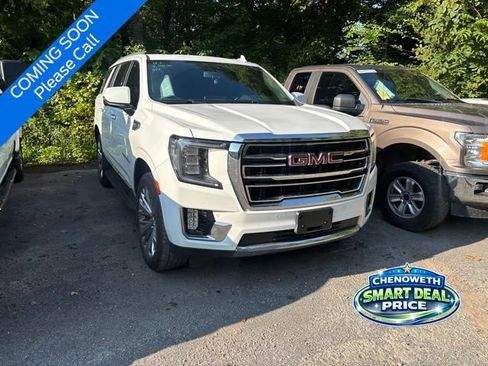 Used 2021 GMC Yukon SLT w/ SLT Premium Package AWD/4WD image 3