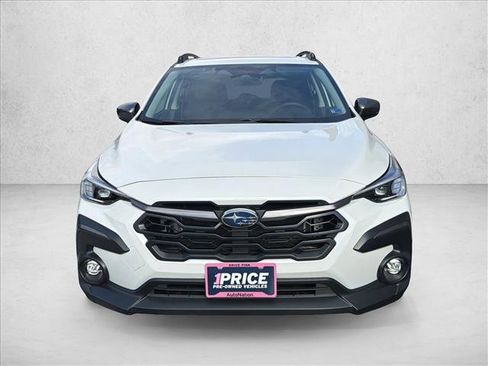 Used 2024 Subaru Crosstrek 2.5i Limited image 2