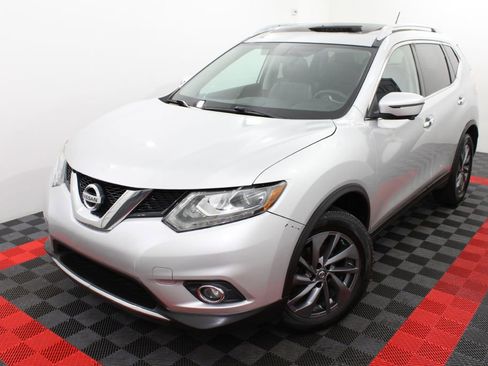 Used 2016 Nissan Rogue SL w/ SL Premium Package image 4