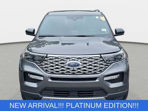 Used 2021 Ford Explorer Platinum w/ Equipment Group 601A AWD/4WD image 2