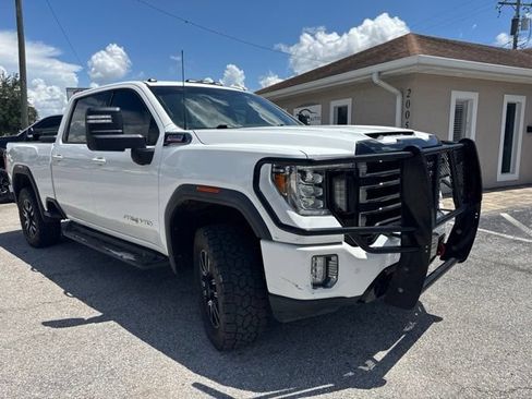 Used 2020 GMC Sierra 2500 AT4 w/ AT4 Premium Package AWD/4WD image 3