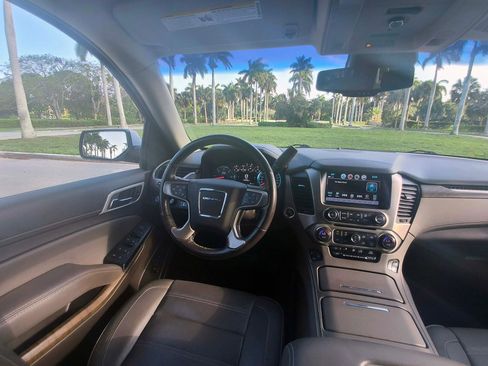 Used 2018 GMC Yukon Denali w/ Enhanced Security Package AWD/4WD image 24