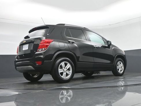 Used 2020 Chevrolet Trax LT w/ LT Convenience Package image 52