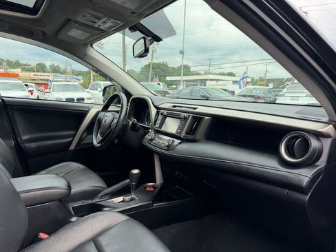 Used 2014 Toyota RAV4 Limited AWD/4WD image 20