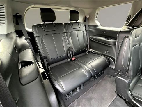 Used 2023 Jeep Grand Cherokee L Limited AWD/4WD image 26