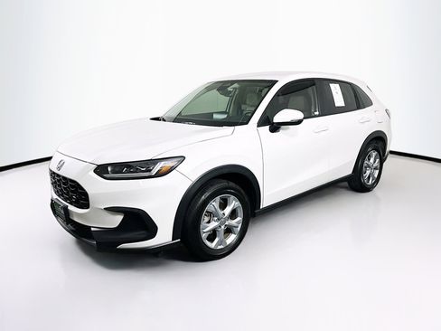 Used 2025 Honda HR-V LX image 3