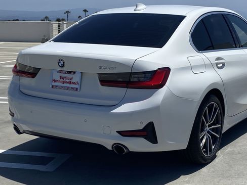 Used 2019 BMW 330i Sedan w/ Driving Assistance Package RWD image 4
