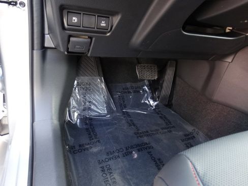 New 2026 Toyota Prius Plug-In Hybrid FWD image 8