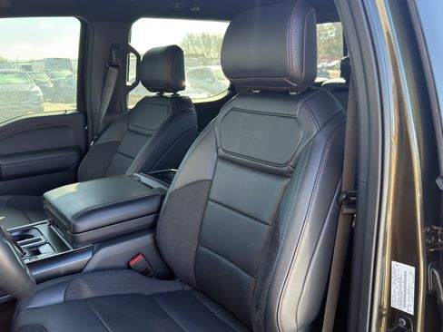 Used 2025 Ford F150 Raptor image 9