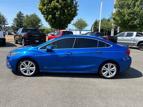 Used 2016 Chevrolet Cruze Premier FWD image 2