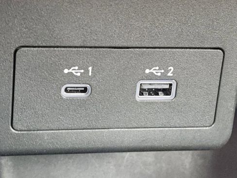 Used 2024 Nissan Kicks SV image 12