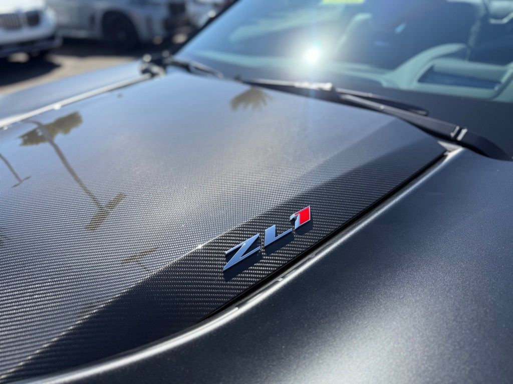 Used 2020 Chevrolet Camaro ZL1 RWD image 7