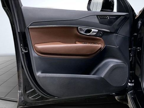 Certified 2023 Volvo XC90 B6 Ultimate w/ Lounge Package image 24