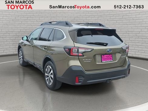 Used 2021 Subaru Outback Premium image 7