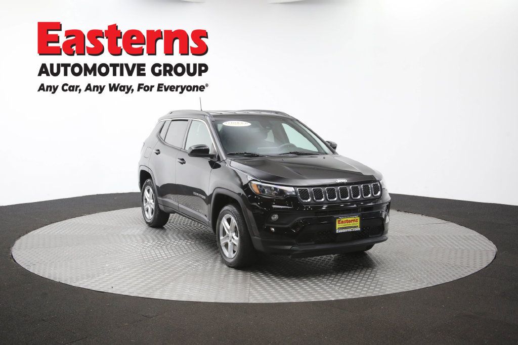 Used 2023 Jeep Compass Latitude AWD/4WD image 54