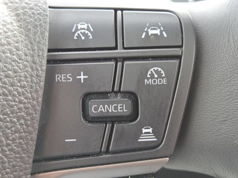 Used 2025 Toyota Camry XSE w/ Premium Plus Package AWD/4WD image 16