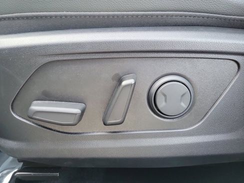 Certified 2025 Hyundai Santa Cruz SEL image 19