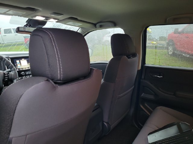 Used 2027 Nissan Frontier SV w/ All-Weather Content Package RWD image 10