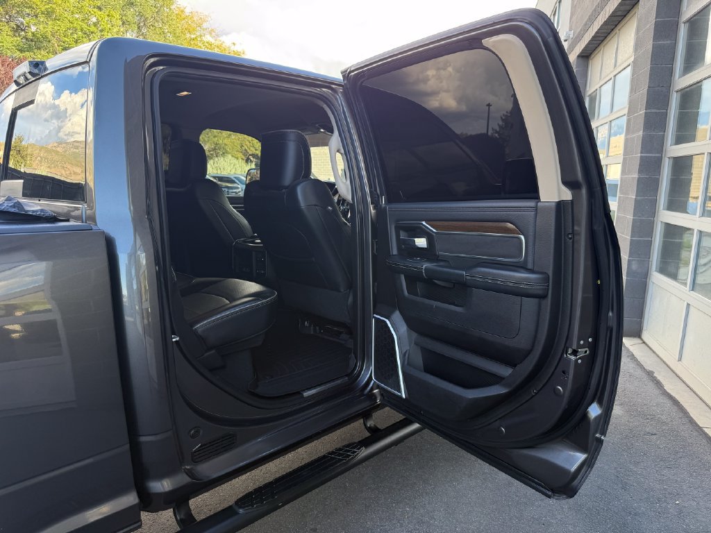 Used 2022 RAM 2500 Laramie AWD/4WD image 38