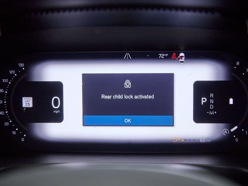 Certified 2025 Volvo V90 B6 Cross Country Ultra AWD/4WD image 14