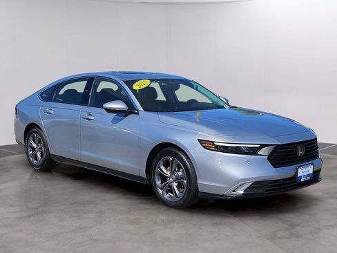 Certified 2025 Honda Accord EX-L image 3