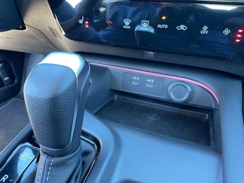 New 2026 Nissan Sentra SV w/ SV Convenience Package FWD image 22