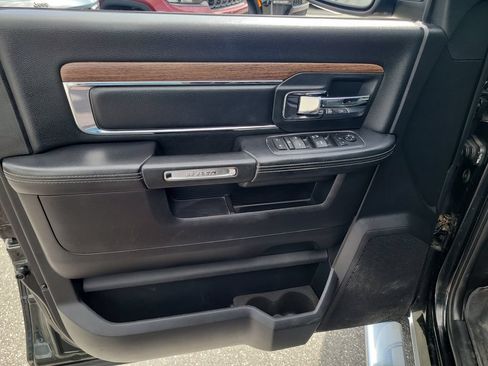 Used 2016 RAM 1500 Laramie w/ Convenience Group AWD/4WD image 18