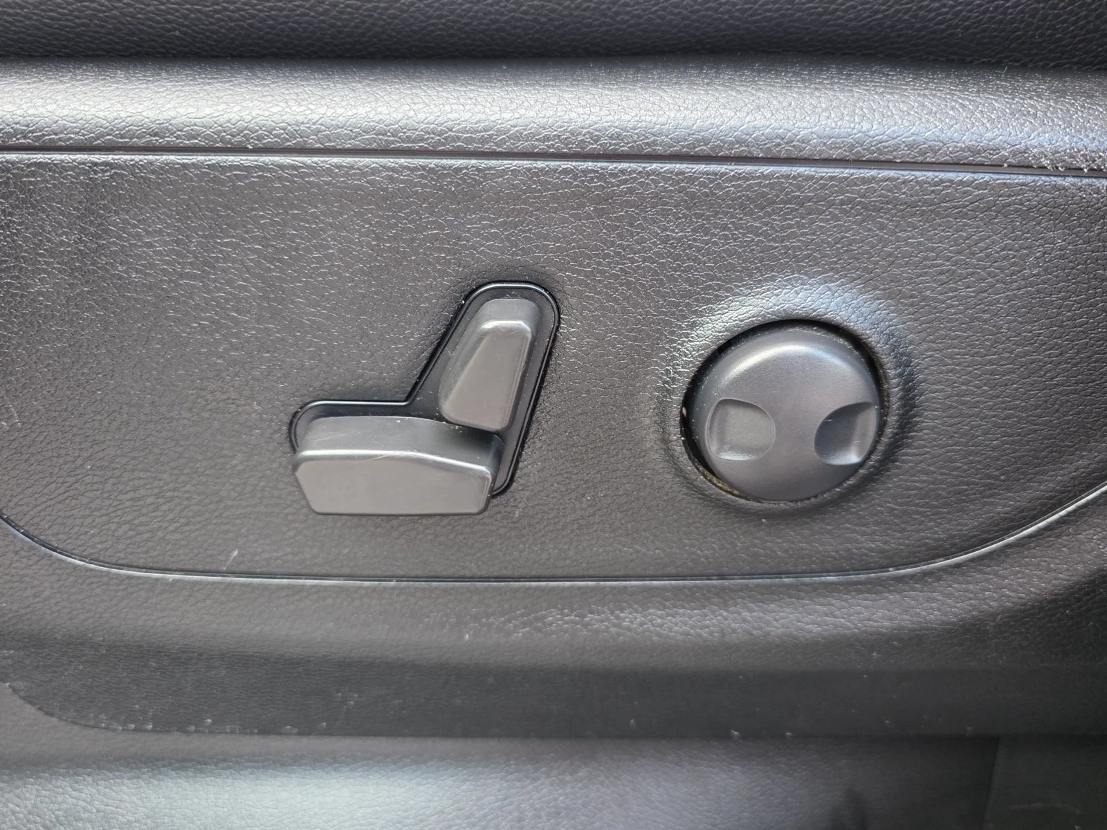 Used 2022 RAM 1500 Big Horn AWD/4WD image 12