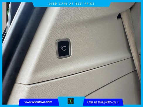 Used 2017 Chrysler Pacifica Touring-L FWD image 27