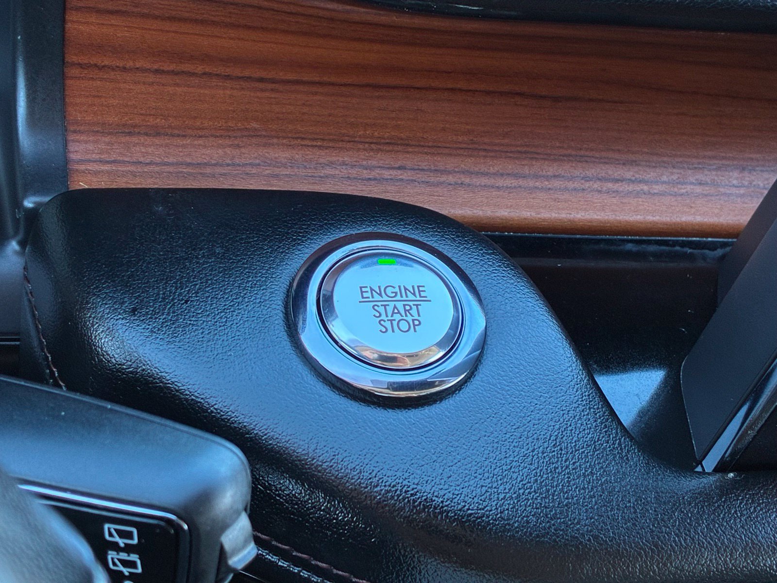 Used 2020 Lincoln Aviator Reserve w/ Equipment Group 202A AWD/4WD image 27