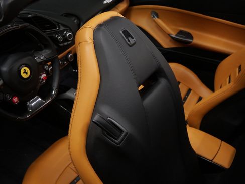 Used 2017 Ferrari 488 Spider RWD image 33