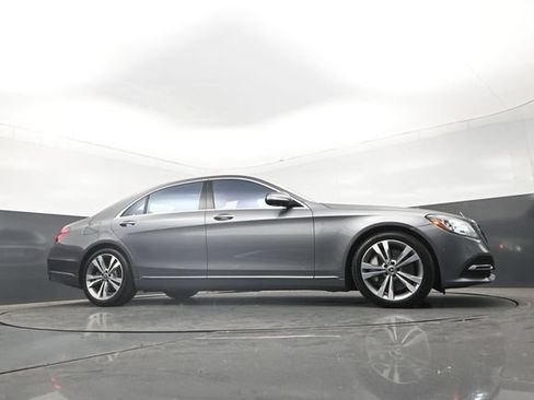 Used 2020 Mercedes-Benz S 560 4MATIC Sedan w/ Premium Package image 28