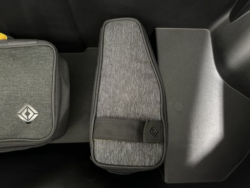 Used 2023 Rivian R1S Adventure AWD/4WD image 33