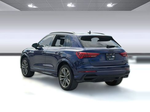 Certified 2023 Audi Q3 2.0T Premium w/ Black Optic Sport Package AWD/4WD image 3