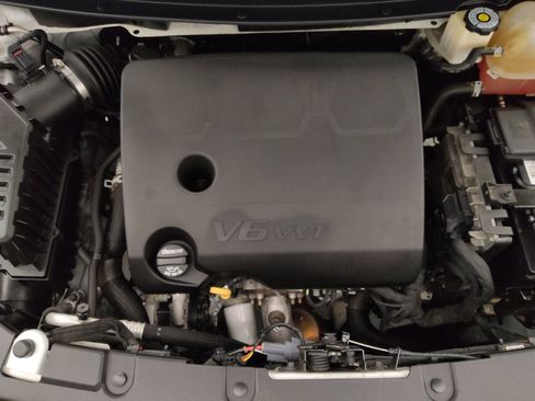 Used 2019 Chevrolet Traverse LS FWD image 30