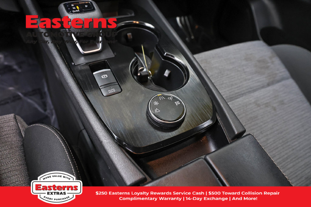 Used 2023 Nissan Rogue SV AWD/4WD image 21