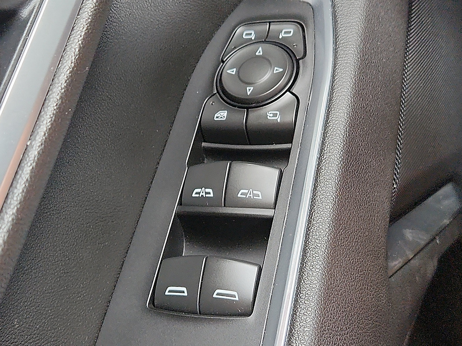 Used 2025 GMC Sierra 1500 SLT AWD/4WD image 21