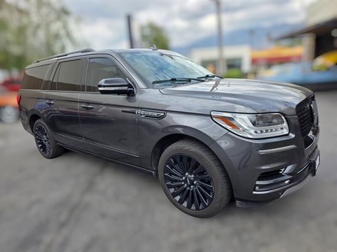 Used 2018 Lincoln Navigator L Reserve image 9
