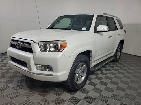 Used 2011 Toyota 4Runner SR5 w/ Premium Pkg w/Leather AWD/4WD image 3