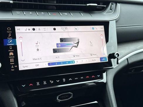 New 2026 Jeep Grand Cherokee Limited image 14